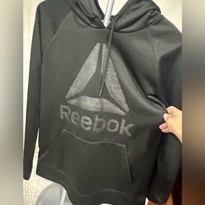 Reebok men's Black Sweatshirt like new size medium